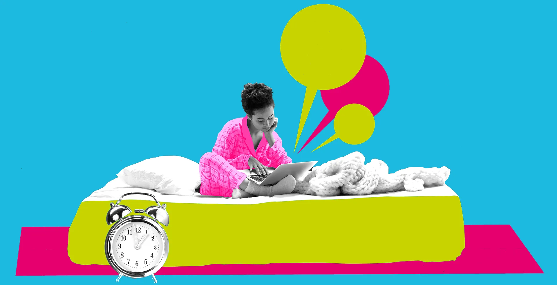 Arbeitnehmer arbeitet im Schlafanzug vom Bett aus.